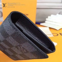 LV-63338 原單Monogram Eclipse帆布裁製而成卡片包