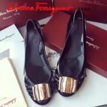 Ferragamo鞋子-001-4 菲拉格慕人氣經典款鞋面金屬扣配塑膠材質平底果凍鞋