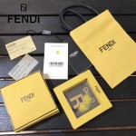 FENDI-024-11 專櫃新品ABCLICK系列原單R字母金屬搭配皮草掛飾可當首飾