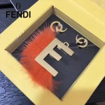 FENDI-024-25 專櫃新品ABCLICK系列原單E字母金屬搭配皮草掛飾可當首飾