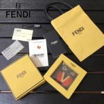 FENDI-024-7 專櫃新品ABCLICK系列原單V字母金屬搭配皮草掛飾可當首飾