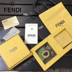 FENDI-024-12 專櫃新品ABCLICK系列原單Q字母金屬搭配皮草掛飾可當首飾