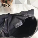 FENDI 306 輕巧實用小怪獸眼睛原單防水面料搭配牛皮化妝包收納包