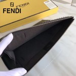 FENDI 0363-18 高檔新品老佛爺公仔造型原單小牛皮鉚釘設計休閒手拿包