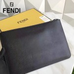 FENDI 0078 潮流新款老佛爺公仔造型原版小牛皮鉚釘設計休閒手拿包