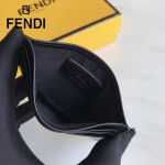 FENDI 0269 精緻小巧黑色原版牛皮金屬鉚釘6卡位卡片夾