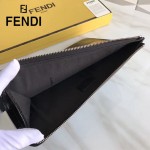 FENDI 0363-17 魅力男士之選小怪獸眼睛鱷魚紋搭配蟒蛇皮休閒手拿包