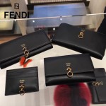 FENDI 0269 精緻小巧黑色原版牛皮金屬鉚釘6卡位卡片夾