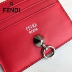 FENDI 0269-4 精緻小巧紅色原版牛皮金屬鉚釘6卡位卡片夾