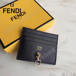 FENDI 0269 精緻小巧黑色原版牛皮金屬鉚釘6卡位卡片夾