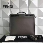 FENDI 8516-3 都市型男軍綠色原版牛皮手工縫線鉚釘裝飾手提單肩包
