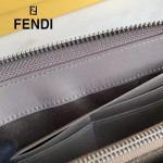 FENDI 0212-2 專櫃最新鉚釘裝飾卡其色原版牛皮長款拉鏈錢包