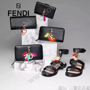FENDI 0212 專櫃最新鉚釘裝飾黑色原版牛皮長款拉鏈錢包