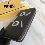 FENDI 0233SL9-2 商務型男無語表情貼片黑色原版牛皮多功能錢包