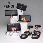FENDI 0383 專櫃最新鉚釘裝飾黑色原版牛皮中長款錢包手拿包