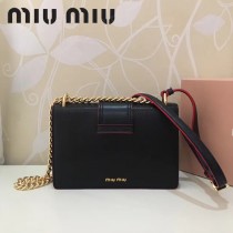 MIUMIU 5BD025-2 人氣熱銷黑色原版山羊紋牛皮單肩斜挎包四方包