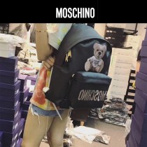 Moschino-070 專櫃復刻版本紙殼泰迪小熊黑色牛皮休閒雙肩包書包