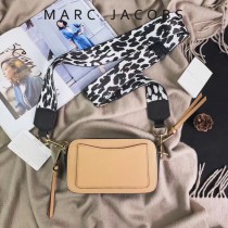 Marc Jacobs-001-8 宋佳趙麗穎同款Snapshot撞色復古金屬雙J扣D扣全新電鍍Logo相機包