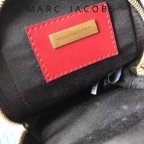 Marc Jacobs-002 秋冬新Hotshot大版金屬雙J扣吸晴豎形相機包