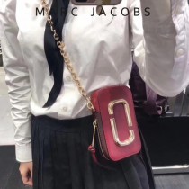 Marc Jacobs-002 秋冬新Hotshot大版金屬雙J扣吸晴豎形相機包