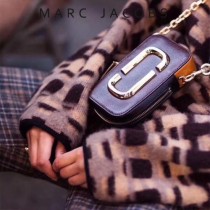 Marc Jacobs-002-3 秋冬新Hotshot大版金屬雙J扣吸晴豎形相機包