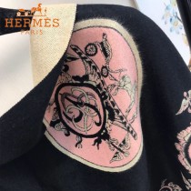 HERMES-0110-5特價圍巾 愛馬仕秋冬新款馬拉車標誌圖案羊毛混紡加厚款圍巾披肩