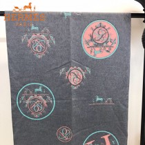 HERMES-0110-3特價圍巾 愛馬仕秋冬新款馬拉車標誌圖案羊毛混紡加厚款圍巾披肩