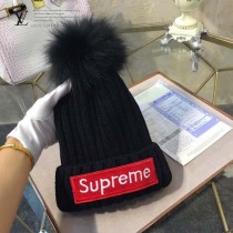 LV帽子-1-2 supreme合作款刺繡針織超大狐狸毛球毛線帽