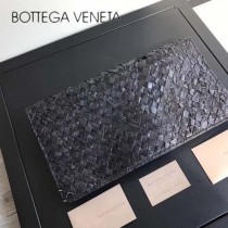 BV-8301-2 南非大蟒蛇皮純手工編織旋轉扣手包