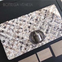 BV-8301-3 南非大蟒蛇皮純手工編織旋轉扣手包