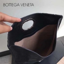 BV-8301-2 南非大蟒蛇皮純手工編織旋轉扣手包