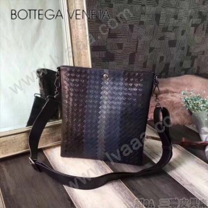 BV-99026-3 官網同步原單胎牛皮拼色男士斜挎包