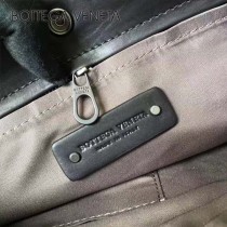 BV-99026 官網同步原單胎牛皮拼色男士斜挎包