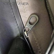 BV-99026-4 官網同步原單胎牛皮拼色男士斜挎包