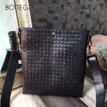 BV-99026-4 官網同步原單胎牛皮拼色男士斜挎包