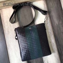 BV-99026 官網同步原單胎牛皮拼色男士斜挎包