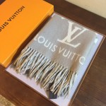 LV圍巾-026-3 路易威登專櫃新色Monogram羊絨加羊毛長款圍巾披肩