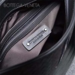 BV-Au0079 新款拼色進口胎牛皮郭濤同款刺繡男士斜挎包