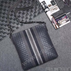 BV-Au0079 新款拼色進口胎牛皮郭濤同款刺繡男士斜挎包