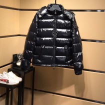 Moncler衣服-07 蒙口秋冬經典瑪雅款可拆卸連帽羽絨服