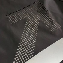 Moncler衣服-013 專櫃新品沖孔箭頭3M反光防水防風連帽羽絨服外套