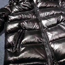 Moncler衣服-037 蒙口人氣經典保暖瑪雅款亮面黑/啞光黑羽絨服外套