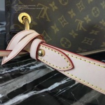 LV M43704 輕便實用原單經典老花配卡其內裡大號單肩購物袋