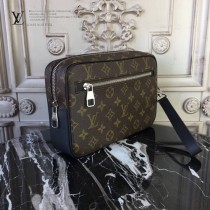 LV M42838 原單LV Kasai新款簡單實用拉鏈開口十字紋男士手包