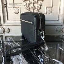 LV M33409 原單LV Kasai新款簡單實用拉鏈開口十字紋男士手包