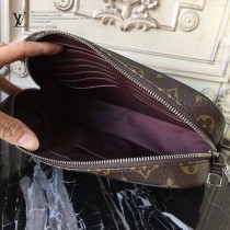 LV M42838 原單LV Kasai新款簡單實用拉鏈開口十字紋男士手包