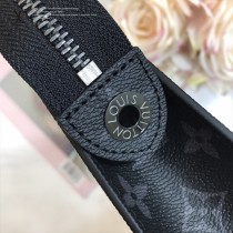 LV-M63039 路易威登新款時尚2018春夏時裝秀的Split系列POCHETTE VOYAGE中號手袋
