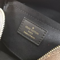 LV-M43589 路易威登新款時尚原單SQUARE手袋本季造型必備配飾金色鏈條包