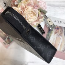 LV-M63039 路易威登新款時尚2018春夏時裝秀的Split系列POCHETTE VOYAGE中號手袋