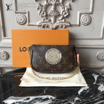 LV-M60153 路易威登新款時尚原版皮老花臺灣原產精美徽章彩繪圖案小挎包